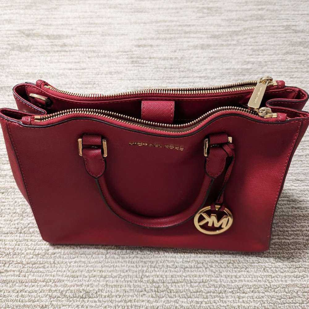 Red Michael Kors Cross Body Bag - Timeless Elegance ❤️